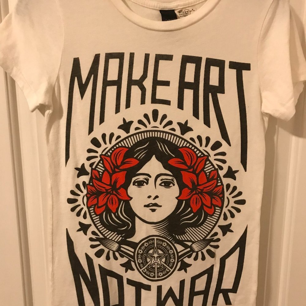 OBEY, Short Sleeve Tee, "Make Art Not War" Size: Medium